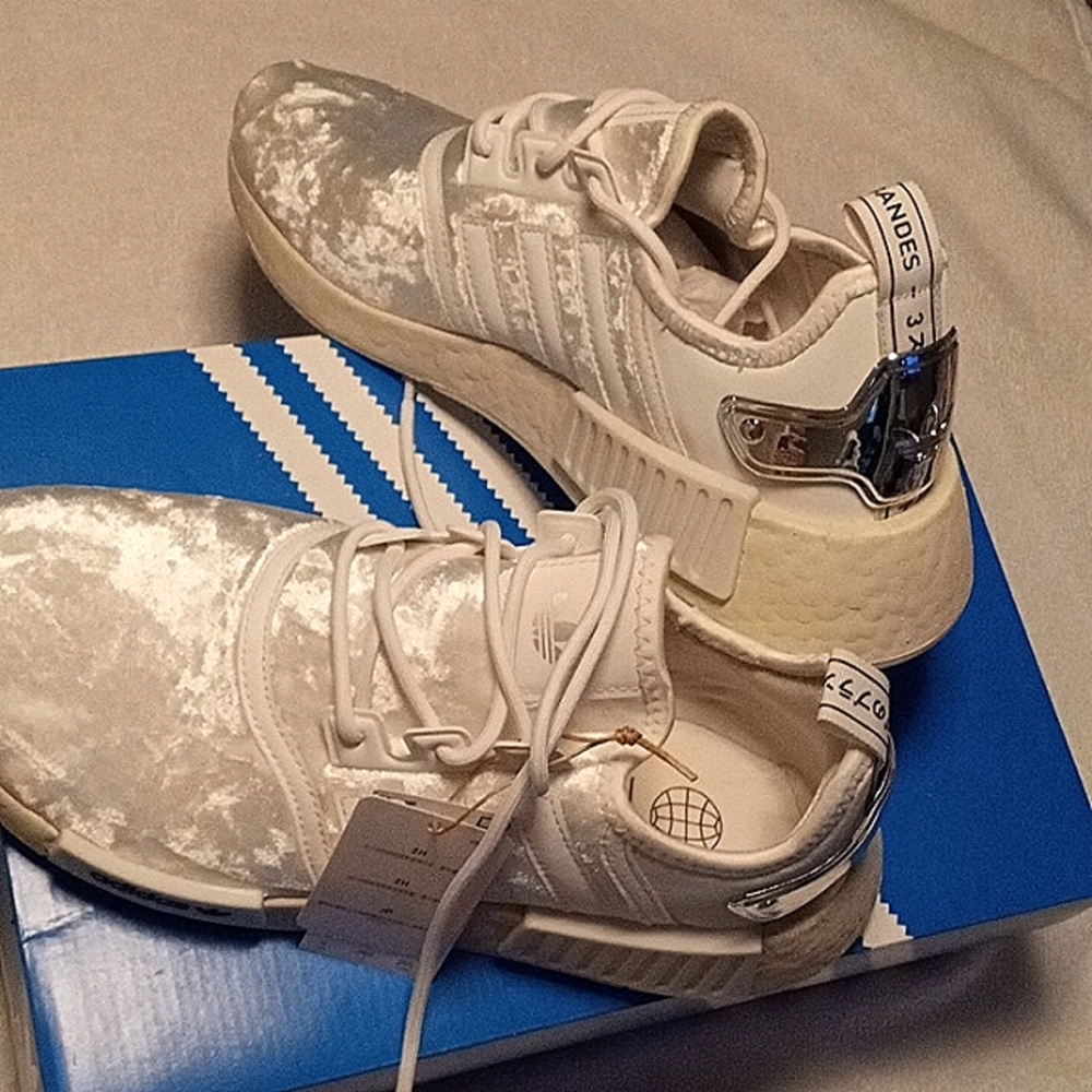 Women's New NMD R1 adidas sneakers